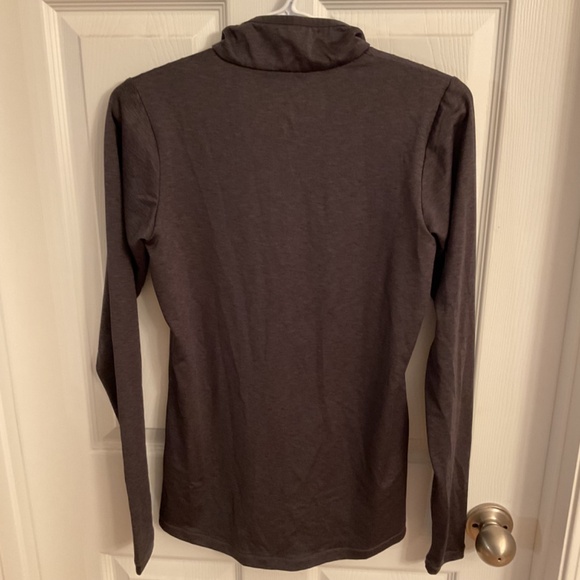 Hello Hansen top, Size Medium, Grey - Picture 2 of 5